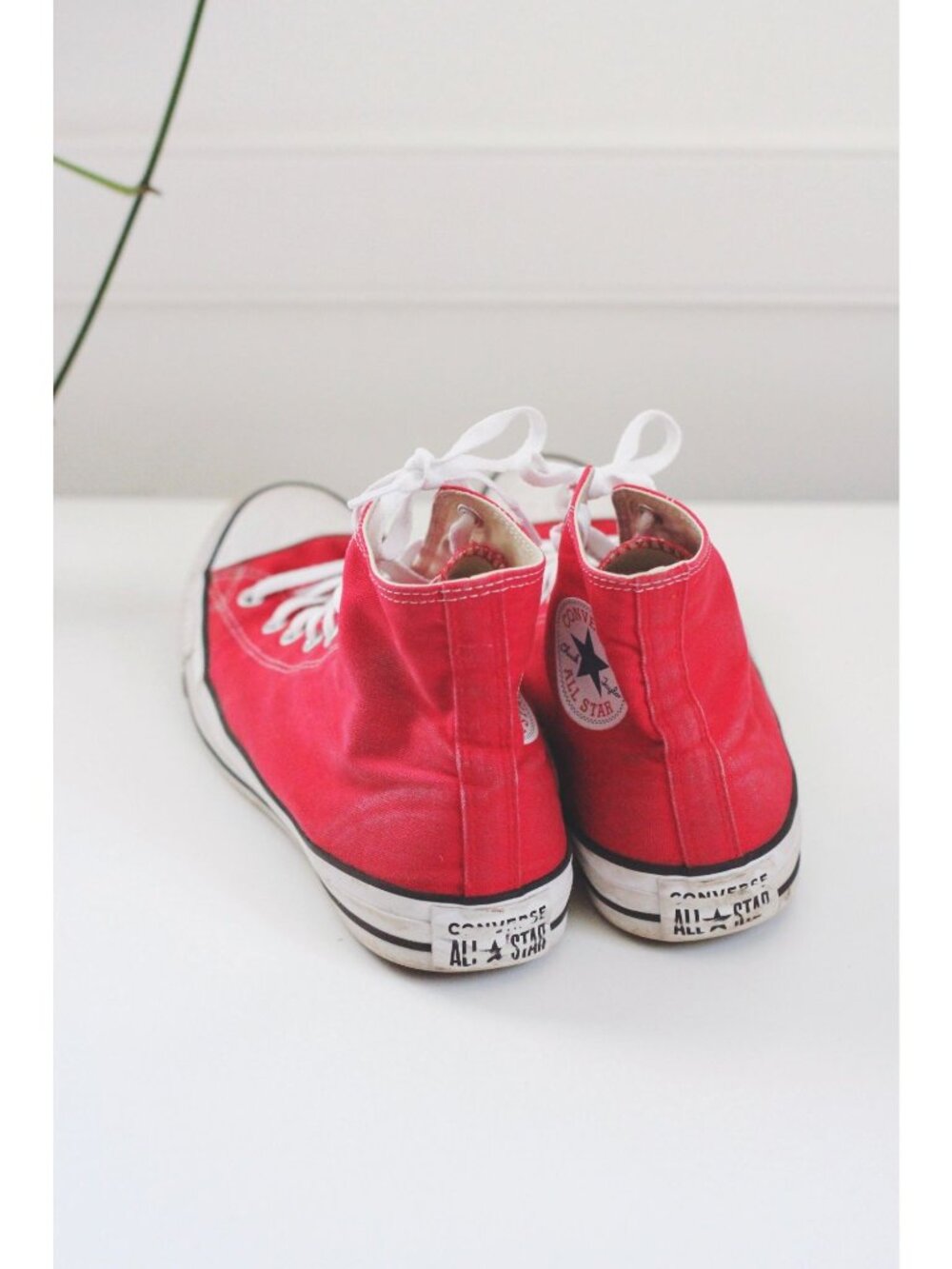 Red Converse All Star High-Top Sneakers Mens Size 11.5 Classic Canvas Shoes - Picture 3 of 6